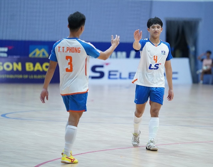Niềm vui ghi bàn của các cầu thủ Thái Sơn Nam. Ảnh: CTV