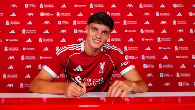 Giovanni Leoni là thành viên của Liverpool