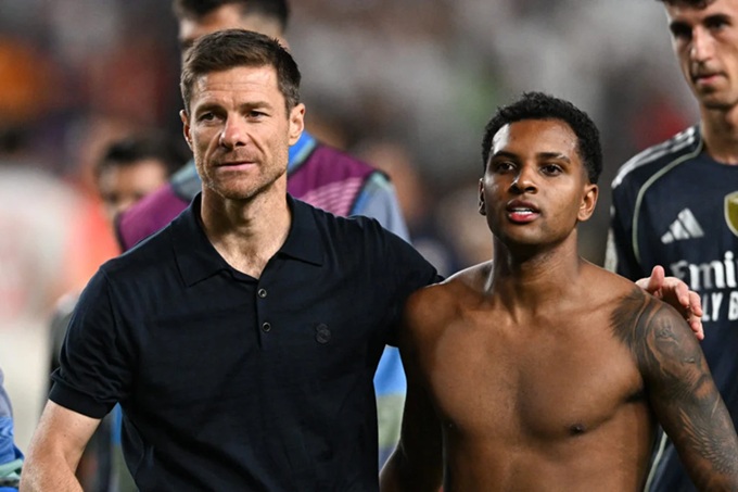 Rodrygo đang nỗ lực ghi điểm với Xabi Alonso