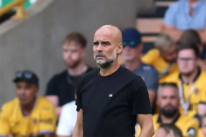 Pep Guardiola không vui dù Man City thắng lớn trước Wolves