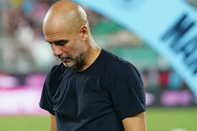 Pep vẫn không hài lòng khi có quá nhiều cầu thủ Man City phải ngồi dự bị
