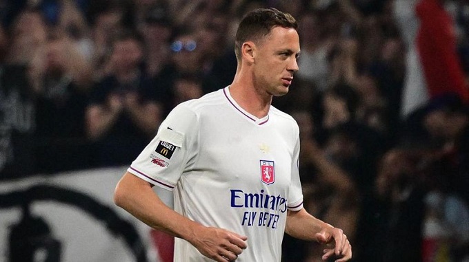 Matic bị Lyon thanh lý hợp đồng
