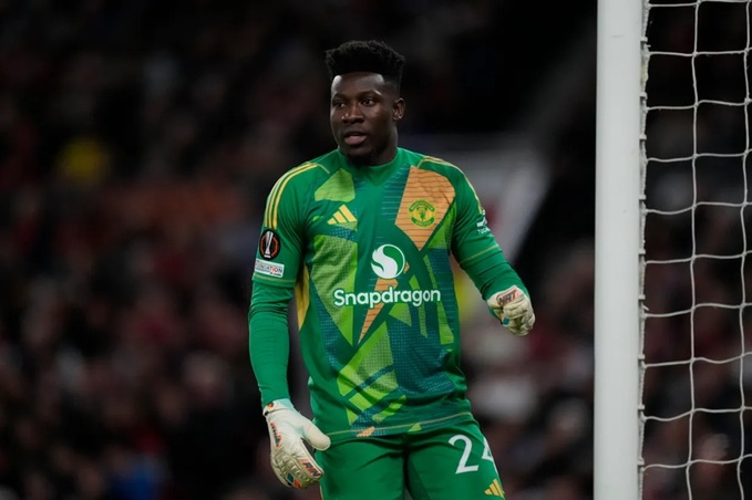 Andre Onana bị ông Ruben Amorim đẩy lên băng ghế dự bị ở vòng 1 giải Ngoại hạng Anh