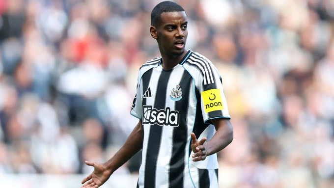 Chỉ chờ Newcastle bật đèn xanh là Liverpool sẽ nhảy vào