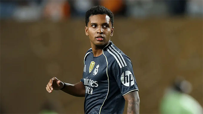 Rodrygo sẽ sớm trở lại thi đấu, và bến đỗ sẽ là Man City hoặc Liverpool?