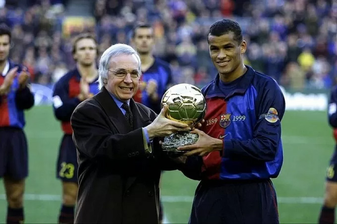 Rivaldo trở nên kiêu ngạo sau khi giành Quả Bóng Vàng