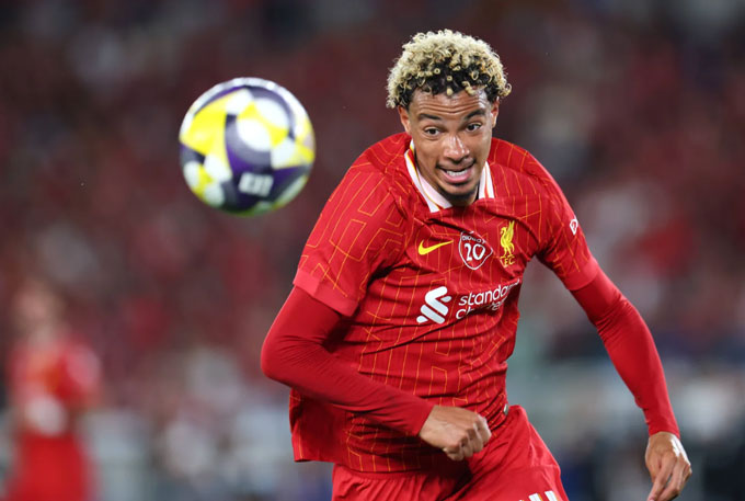 Ekitike hòa nhập nhanh Liverpool