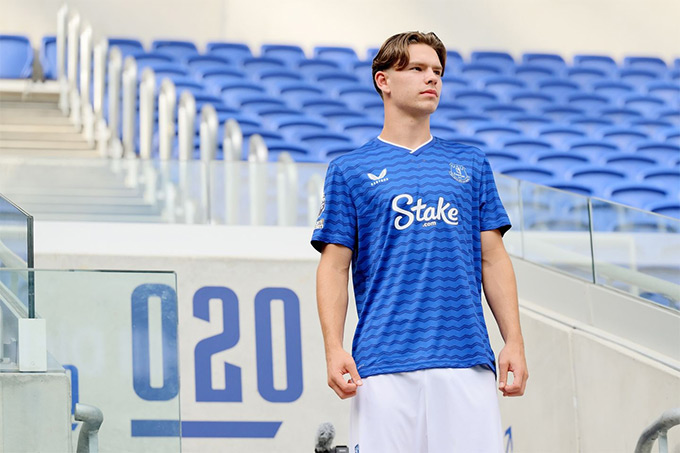Tyler Dibling gia nhập Everton từ Southampton