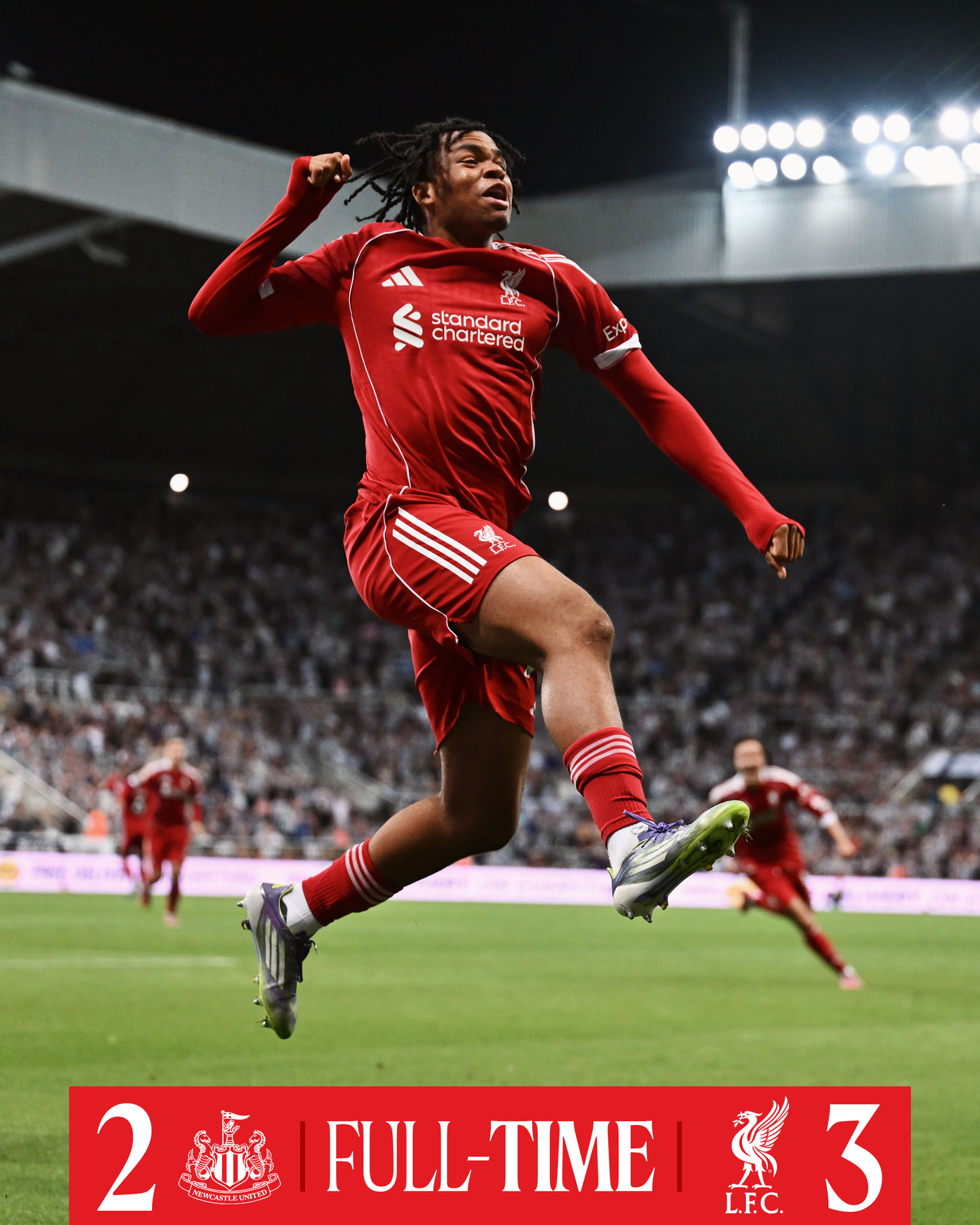 Ngumoha mang về 3 điểm cho Liverpool