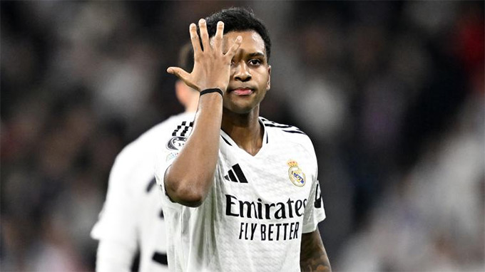 Rodrygo được Alonso trả về đúng vị trí chạy cánh trái sở trường