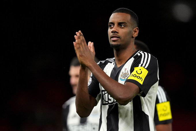 Newcastle nêu 3 điều kiện để bán Isak cho Liverpool