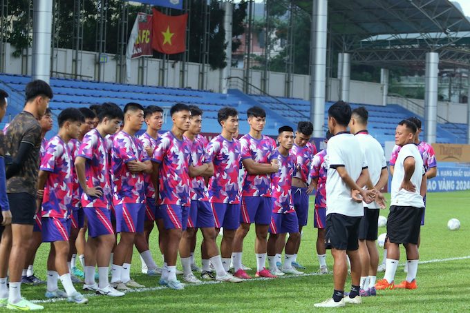 CLB Hoà Bình tập trung chuẩn bị mùa giải mới. Ảnh: Đức Cường 