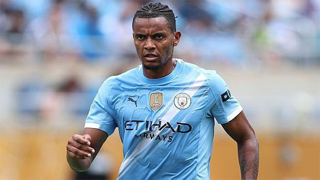 Akanji đã giành 7 danh hiệu cùng Man City