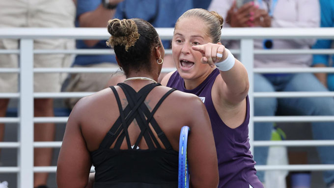 Jelena Ostapenko phủ nhận là người phân biệt chủng tộc