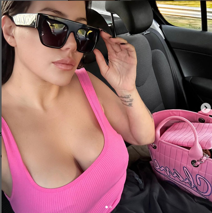 Wanda Nara thả rông vòng 1