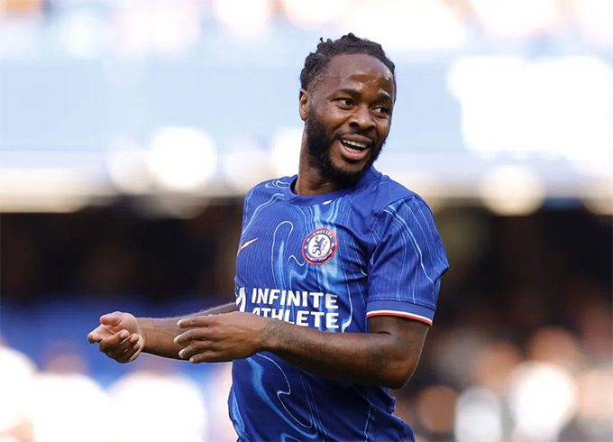 Chelsea không thể đẩy Sterling khỏi đội bóng