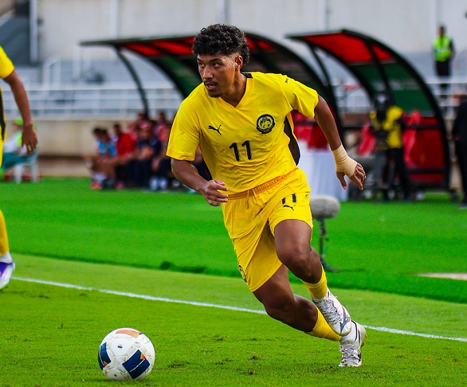 Aliff Izwan ghi bàn mở đầu cho chiến thắng đậm của U23 Malaysia 