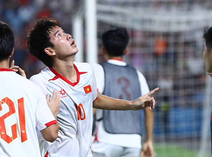 Văn Thuận ghi bàn thắng cho U23 Việt Nam - Ảnh: Đức Cường