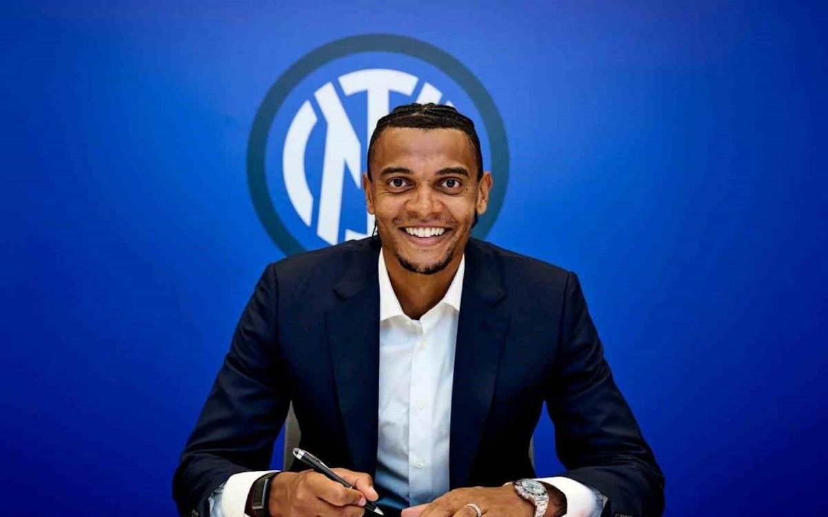 Akanji đã rời Etihad để đến miền bắc nước Ý sau khi đồng ý thi đấu cho Inter theo dạng cho mượn một mùa 