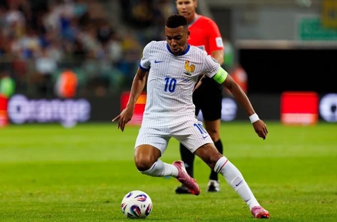 Mbappe đang tìm lại phong độ tốt nhất cả ở Real Madrid lẫn ĐT Pháp