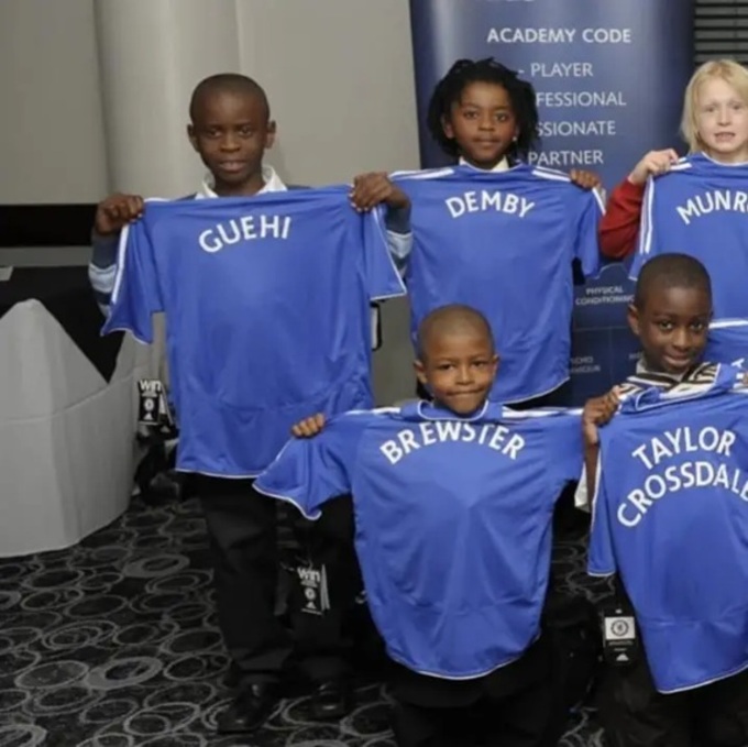 Guehi thời ở lò đào tạo trẻ của Chelsea