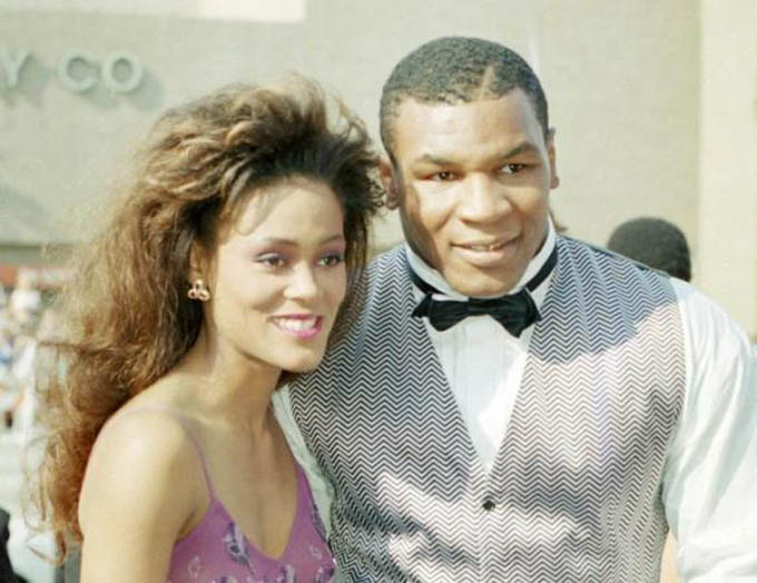 Tyson từng khổ sở vì Givens