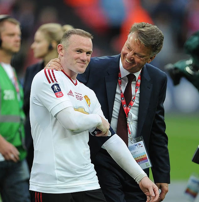 Van Gaal rất yêu mến Rooney