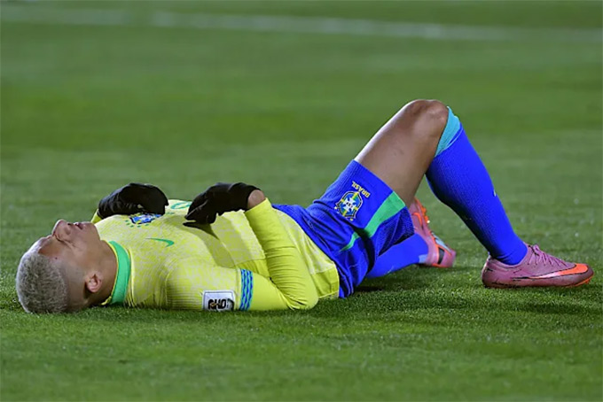 Các cầu thủ Brazil gặp quá nhiều khó khăn khi thi đấu ở sân đấu có độ cao 4.120m