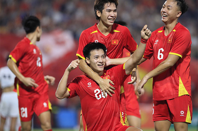 Niềm vui của U23 Việt Nam sau trận thắng U23 Yemen - Ảnh: Đức Cường 