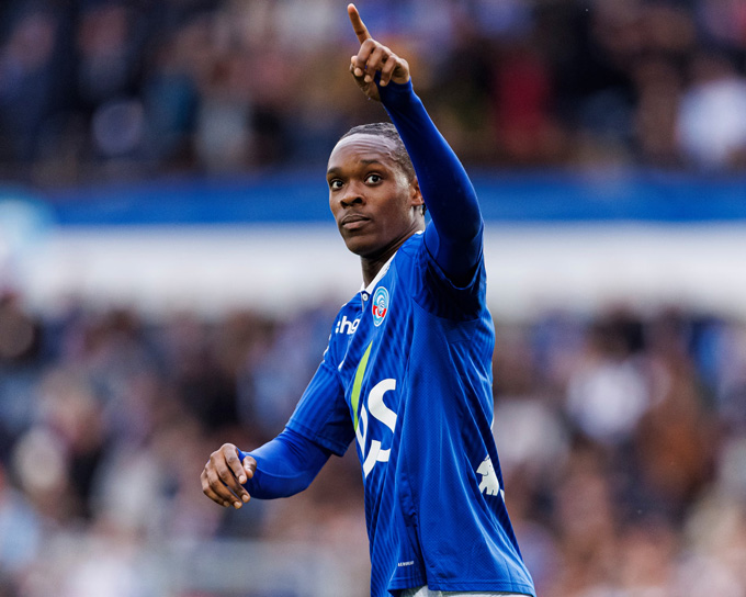Emegha là sự chuẩn bị cho tương lai của Chelsea