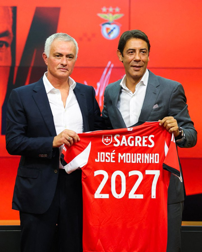 Jose Mourinho ra mắt kèm điều khoản đặc biệt, Benfica gặp sự cố hy hữu