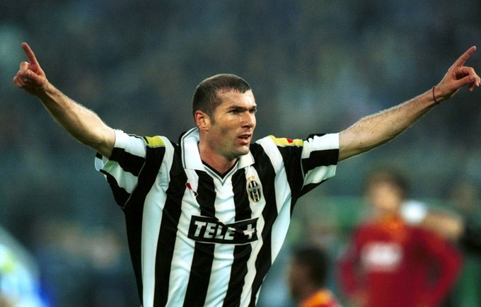 Tiền vệ Zinedine Zidane đã dũng cảm đứng ra làm chứng