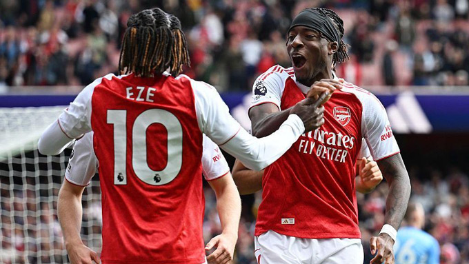 Arsenal đang nắm nhiều lợi thế so với Man City