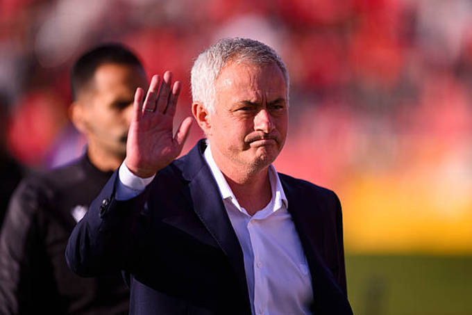 Mourinho quay lại dẫn dắt Benfica
