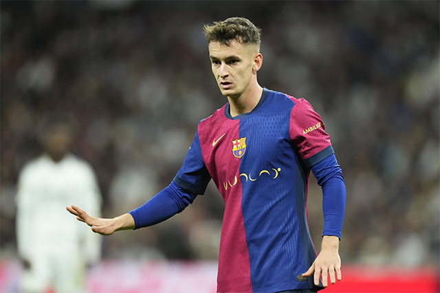 Casado không cạnh tranh được với De Jong và Pedri