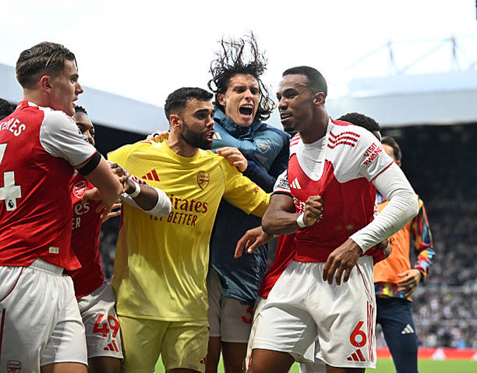 Magalhaes sắm vai người hùng ở trận thắng Newcastle