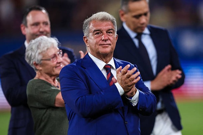 Joan Laporta liên hệ với MU để xem xét khả năng chiêu mộ Mainoo