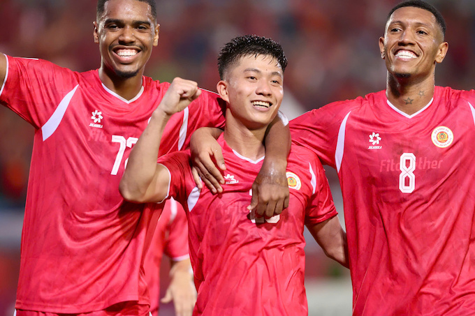 Văn Đức ấn định chiến thắng 3-0 cho CAHN. Ảnh: Minh Tuấn 