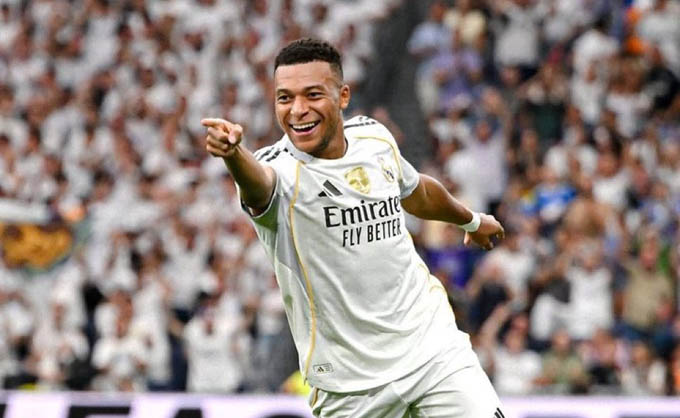 Mbappe đi vào lịch sử Champions League
