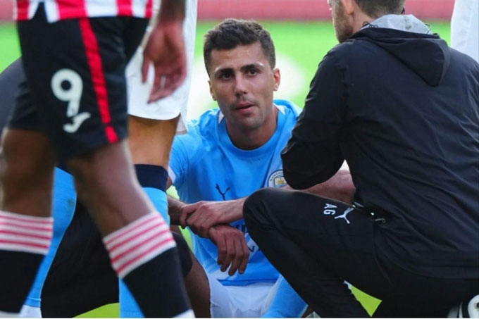 Rodri lại vừa chấn thuơng ở trận gặp Brentford