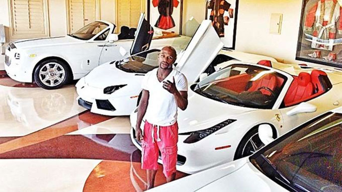 Choáng ngợp trước dàn siêu xe của Floyd Mayweather