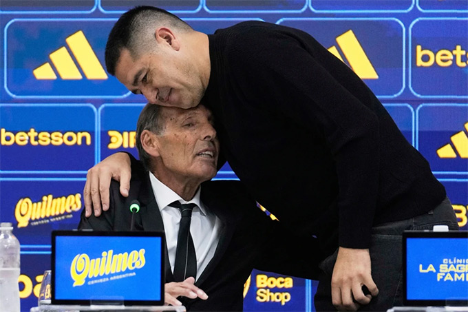 HLV Russo cống hiến cho Boca Juniors cho đến những hơi thở cuối cùng