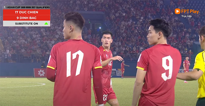 Anh phát hiện Thành Long bị đau nên báo lại với Ban huấn luyện 
