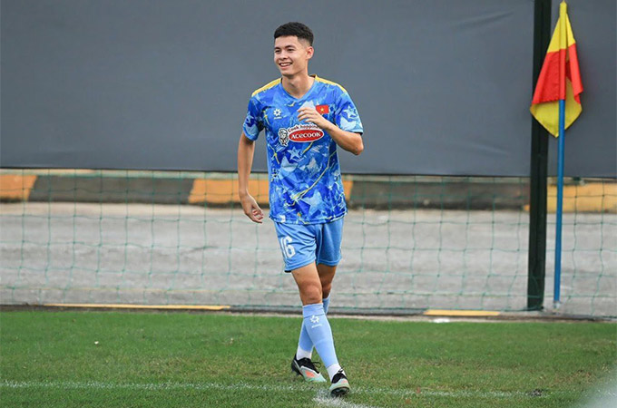 Vadim Nguyễn ghi điểm trong ngày ra mắt U23 Việt Nam 