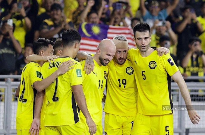 Trong lúc FAM đang vướng vụ lùm xùm nhập tịch, nên việc họ được AFC trao giải khiến châu Á bức xúc 