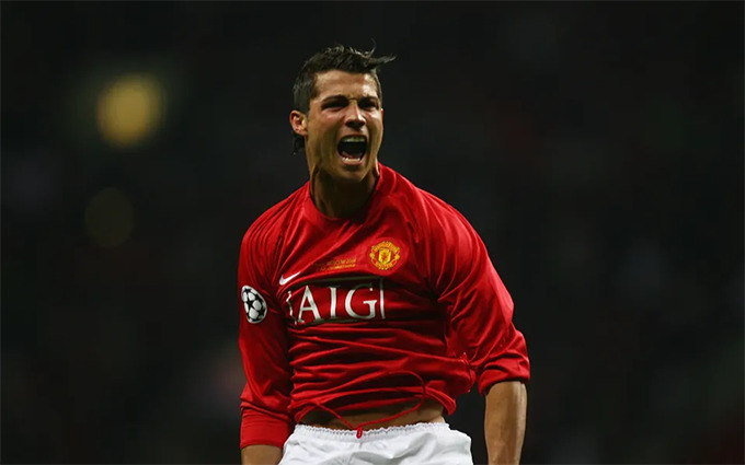 Gắn bó với MU 6 năm, từ 2003-2009, Ronaldo "định nghĩa lại khái niệm cầu thủ chạy cánh"