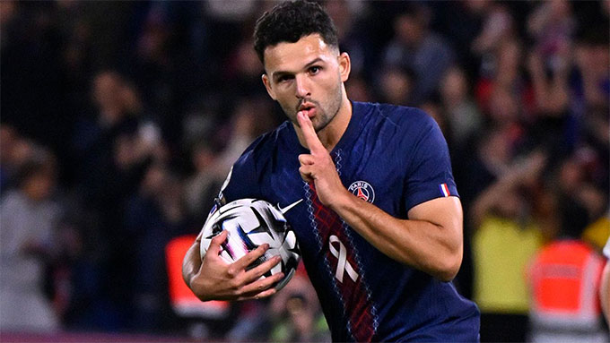 Ramos ghi 1 bàn giúp PSG giữ lại 1 điểm
