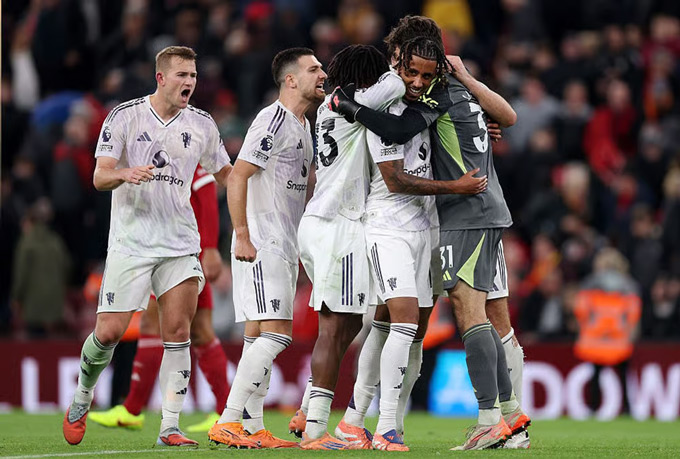 MU đã chơi một trận hay, có đường nét và tinh thần chiến đấu trước Liverpool