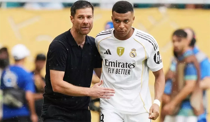 HLV Xabi Alonso đang khai tác tốt các phẩm chất của Mbappe.