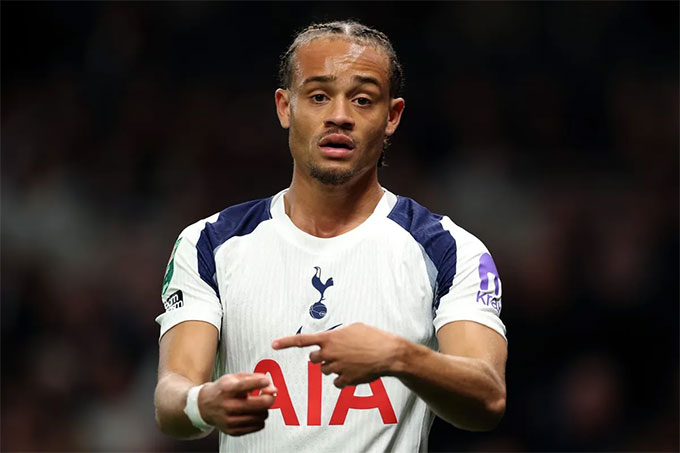 Simons vẫn chưa ghi được bàn nào kể từ lúc gia nhập Tottenham